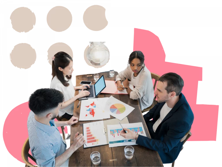 HR-Team analysiert Verhaltensmuster anhand von Diagrammen und Reports des MatchLytics Assessments